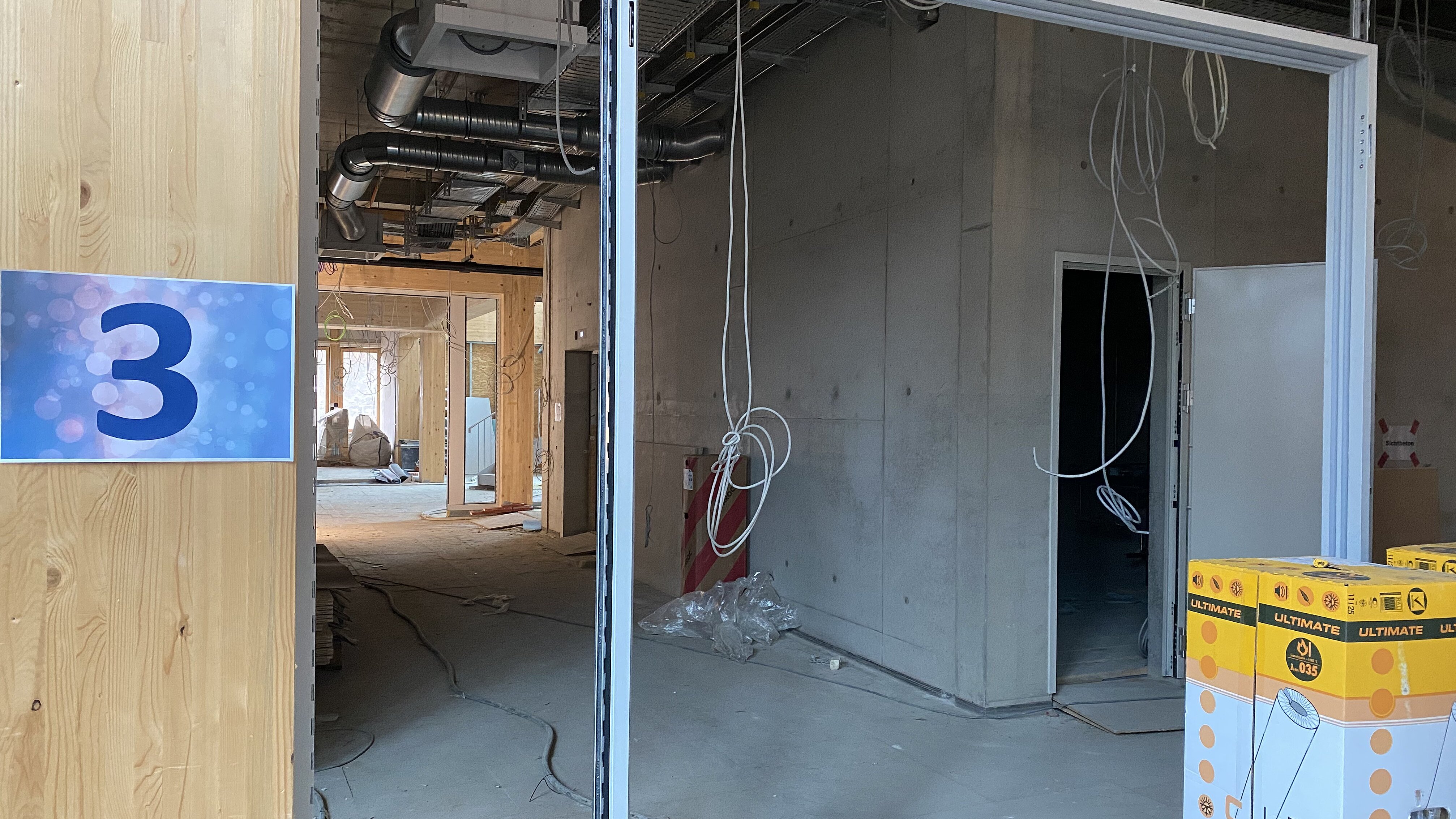 Türrahmen mit Nummer 3