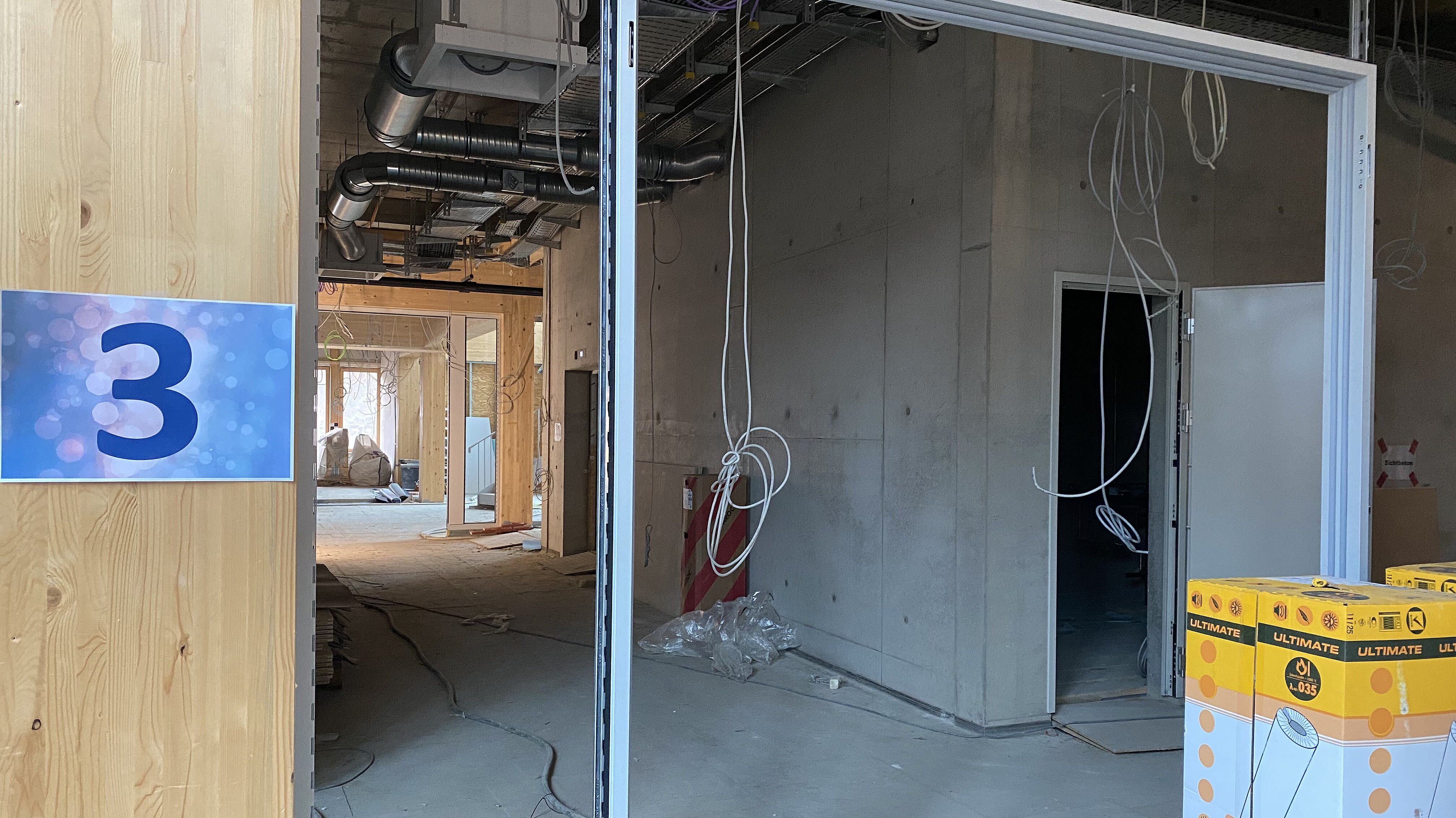 Türrahmen mit Nummer 3