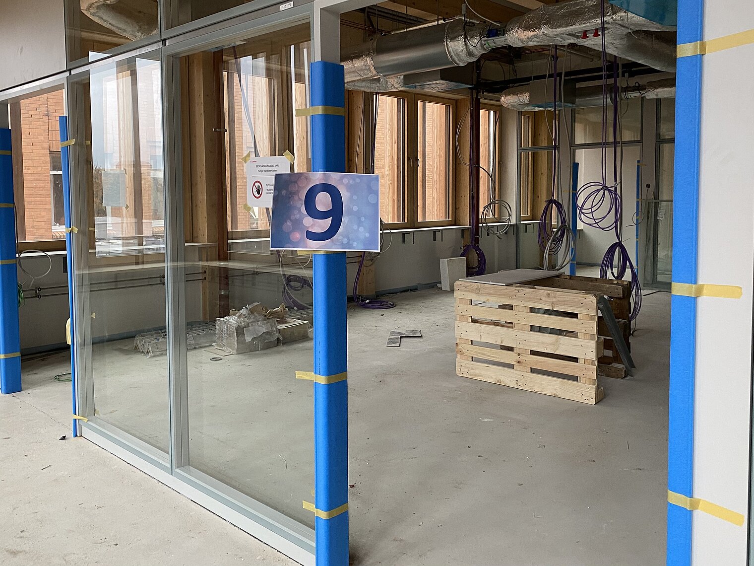 Türrahmen mit Nummer 9