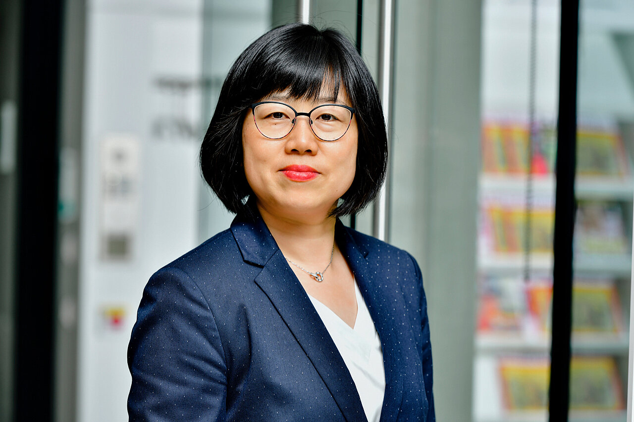 Prof. Yang Li 