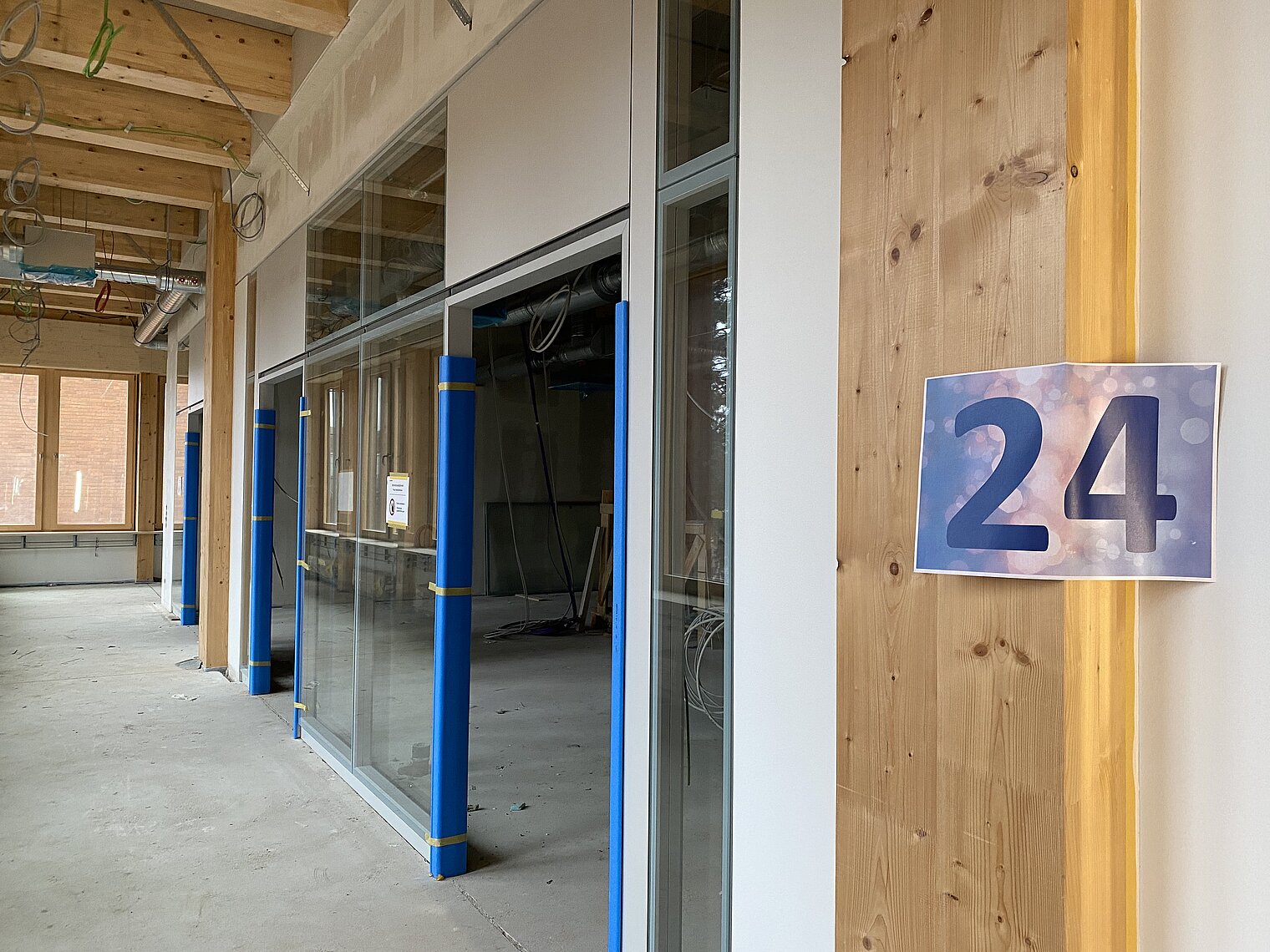 Türrahmen mit Nummer 24